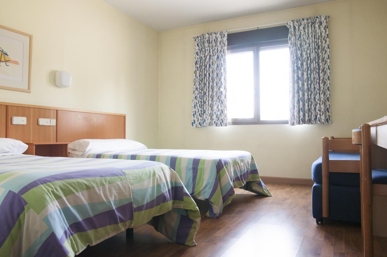 Hotel Aragon La Puebla De Alfinden Bagian luar foto